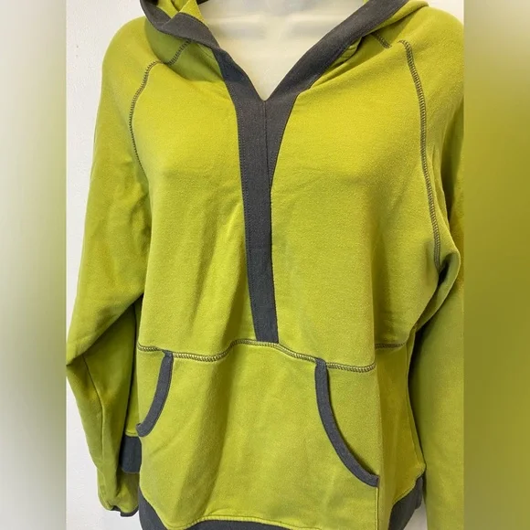Acacia Hooded Long Sleeve V neck Top - Picture 3 of 5